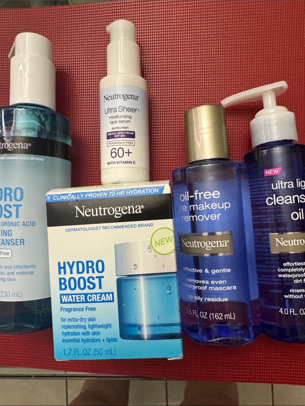 Neutrogena Hydro Boost & Cleansing Oil Set - Blue and White Accents
